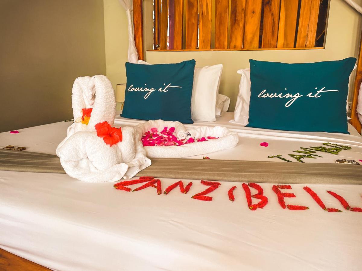 Zanzibella Hotel & Spa Kiwengwa  Exterior foto A bed at the hotel