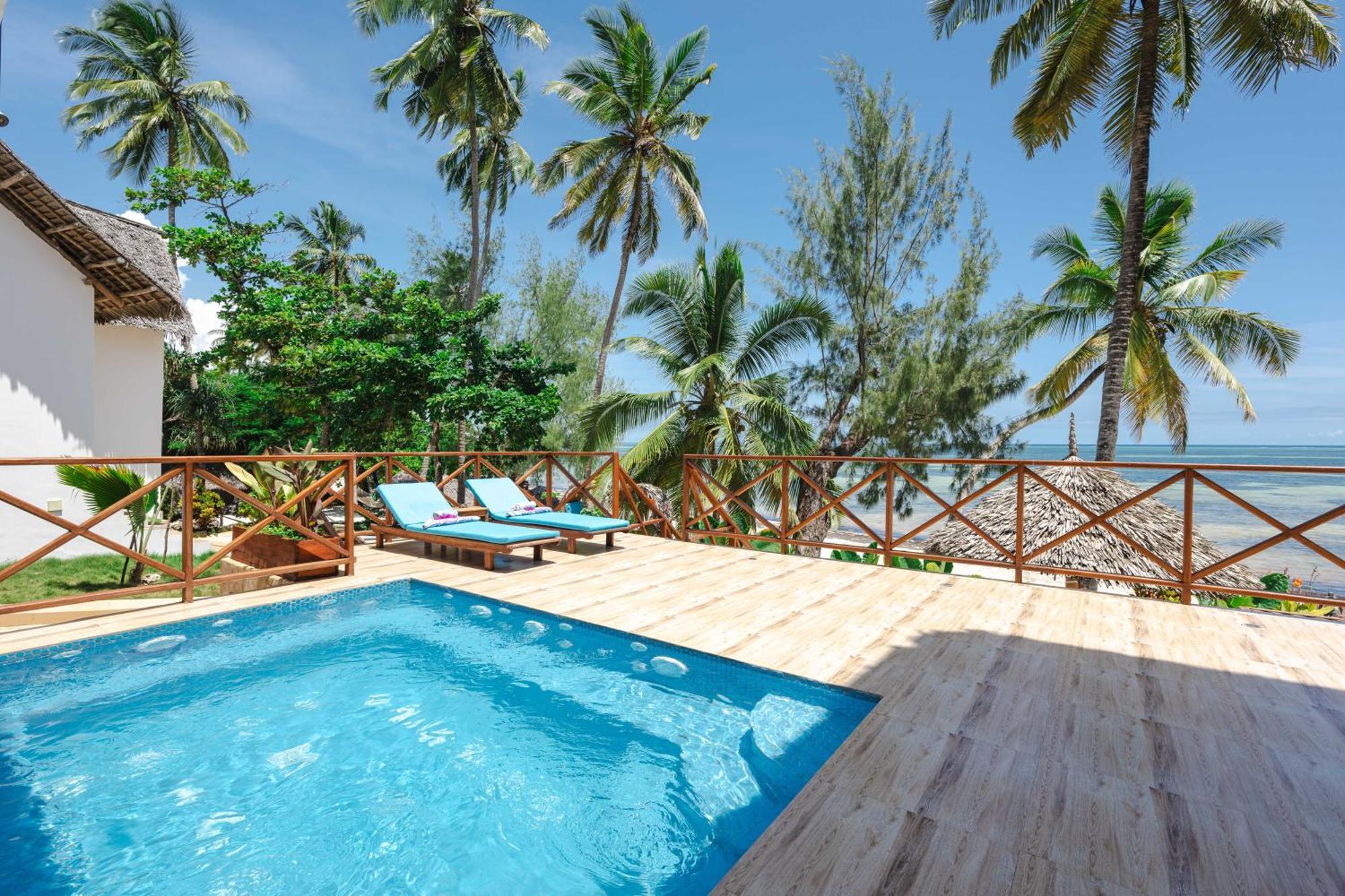 Zanzibella Hotel & Spa Kiwengwa  Exterior foto The swimming pool at the hotel