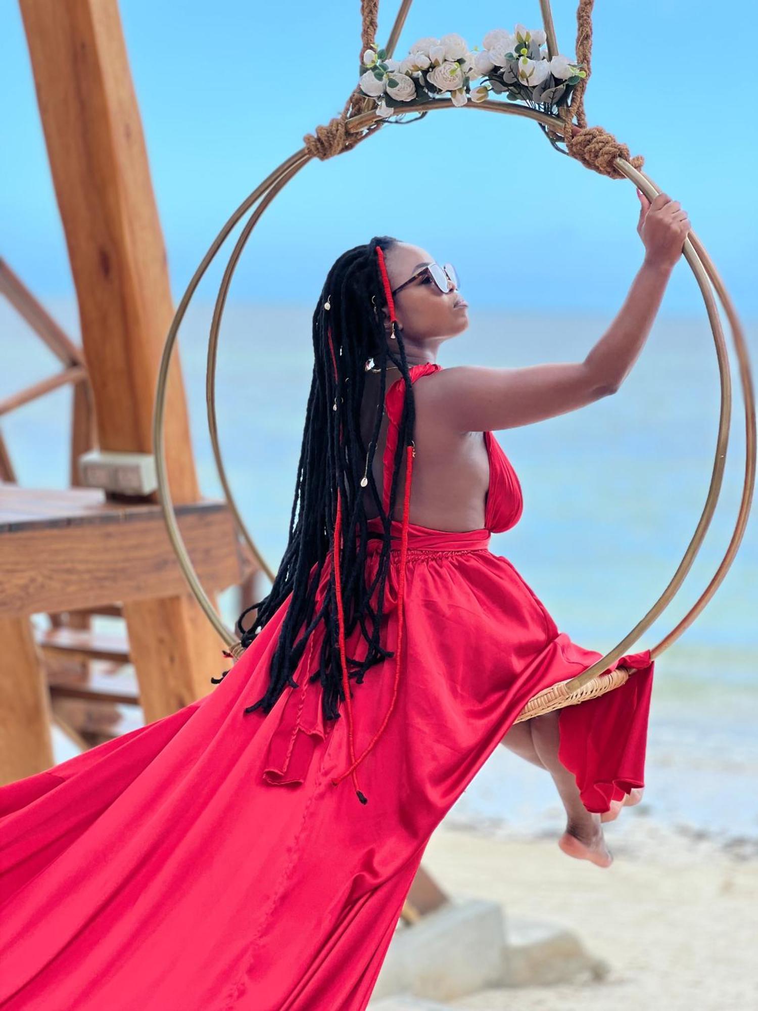 Zanzibella Hotel & Spa Kiwengwa  Exterior foto A woman with locs